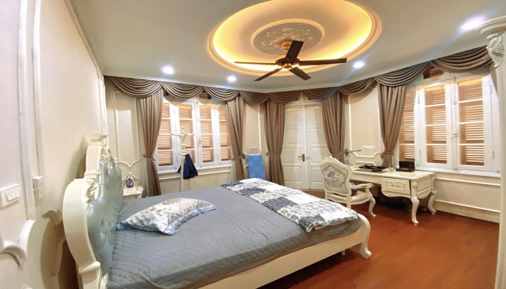 Biệt thự Cầu Giấy, lô Góc thang máy 5tầng, 163m, 41 Tỷ